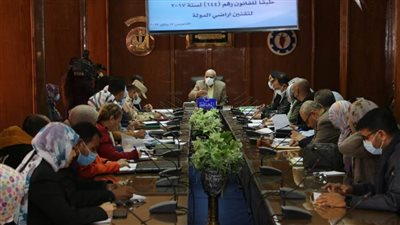 لجنة البت توافق على تقنين أوضاع عدد من الأراضي للمواطنين بمحافظة السويس