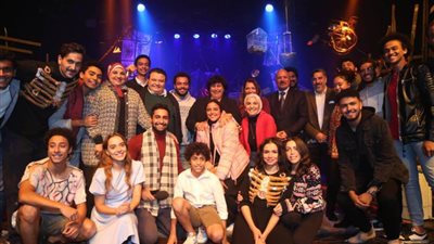 تعرف على فكرة مسرح 