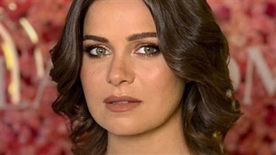 يسرا اللوزي تحذر من استخدام اسمها على 