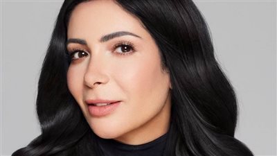 كيف ردت منى زكي على محمود ياسين جونيور؟