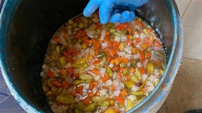 ضبط 2 طن مخلل غير صالح للاستهلاك الآدمي بجزيرة محروس بسوهاج