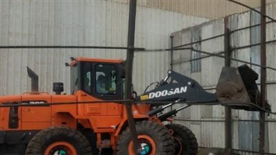 إزالة تعديات على الأراضي الزراعية بمركز إهناسيا غرب بني سويف