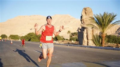 انطلاق ماراثون مصر الفرعوني بالأقصر بمشاركة ٣٥٠ عداءً من ٣٢ دولة