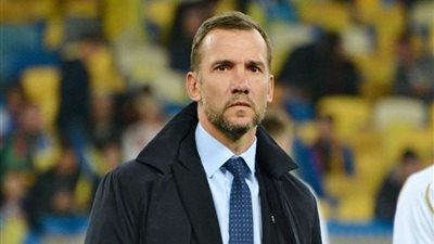 جنوي الإيطالي يعلن إقالة مدرب فريقه الكروي بعد شهرين من تعيينه