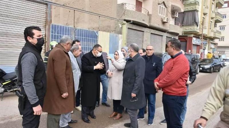 محافظ الشرقية خلال