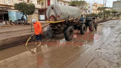 استمرار رفع مياه الأمطار بمدن ومراكز كفر الشيخ