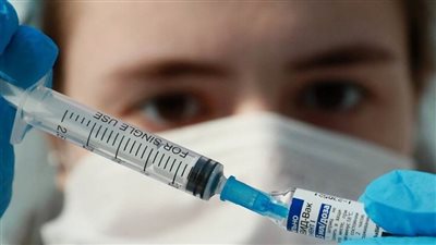 روسيا تدرس إمكانية تصميم لقاح ضد كوفيد على أساس عدة سلالات