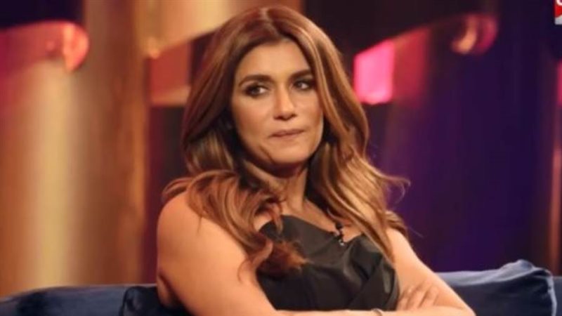 الفنانة غادة عادل