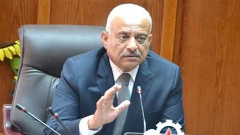 محافظ السويس عبد