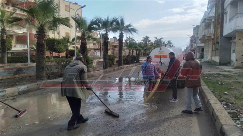 متابعة رفع مياه الأمطار