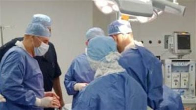 نجاح عمليتي استبدال مفصل الفخذ لمريضين بالمجمع الطبي بالإسماعيلية