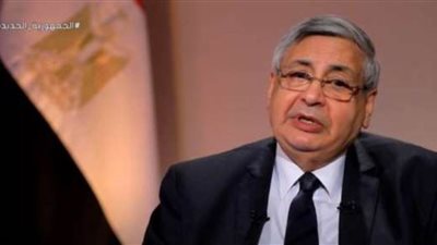 تاج الدين: مازلنا في الموجة الرابعة وأي فرد يصاب بالانفلونزا أو كورونا عليه أن يعزل نفسه