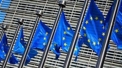 الاتحاد الأوروبي يدين بشدة هجوم ميليشيا الحوثي على مطار أبوظبي