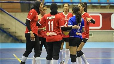 الأهلي يهزم سموحة ويواصل صدارة دوري سيدات الطائرة