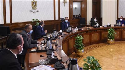 رئيس الوزراء يستعرض الموقف التنفيذي لمشروعات 