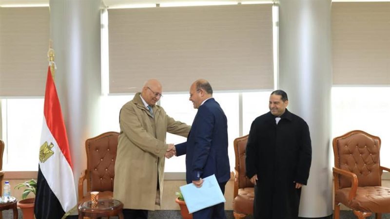 من جانب الاجتماع