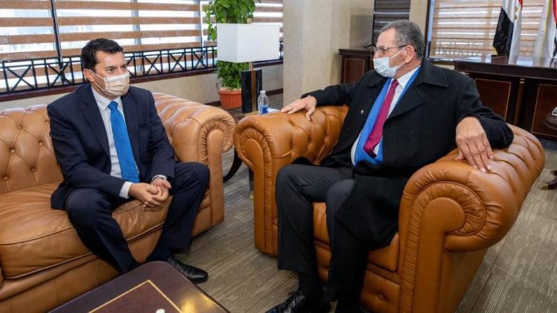 د. أشرف صبحى