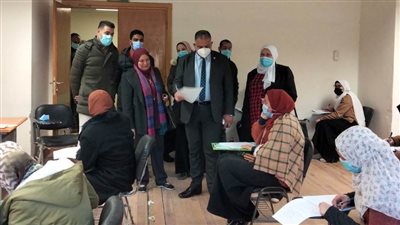 نائب رئيس جامعة الأزهر يتفقد امتحان كلية التمريض ويشيد بجهودها في خدمة المجتمع