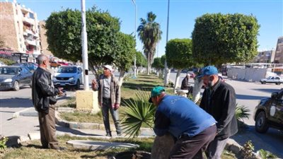 استمرار أعمال الصيانة وتركيب أغطية مطابق الصرف الصحي بالإسماعيلية 