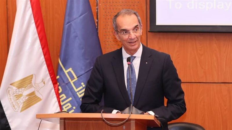 وزير الإتصالات وتكنولوجيا