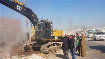 محافظ القليوبية: تشكيل لجنة لمتابعة التعديات على حرم الطريق الزراعي