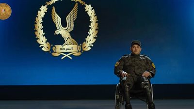 بعدما فقد ساقيه.. النقيب البطل هيثم عماد طه: هفضل أضحي عشان بلدي