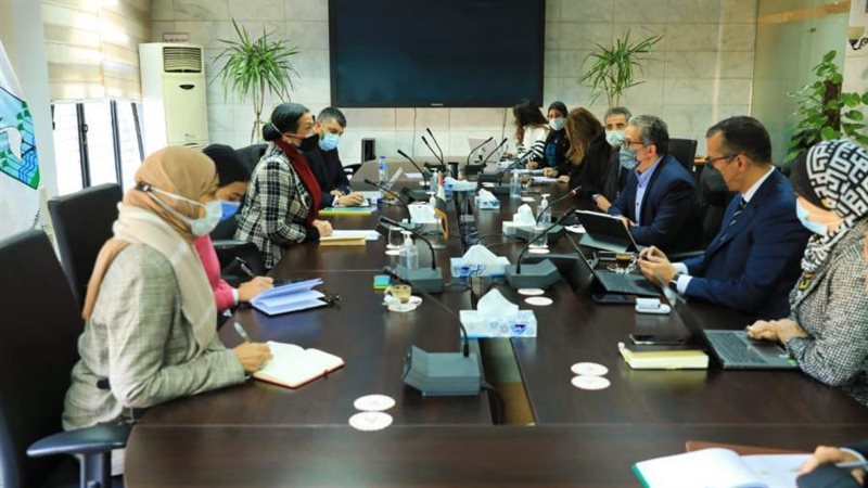 الدكتور خالد عنانى