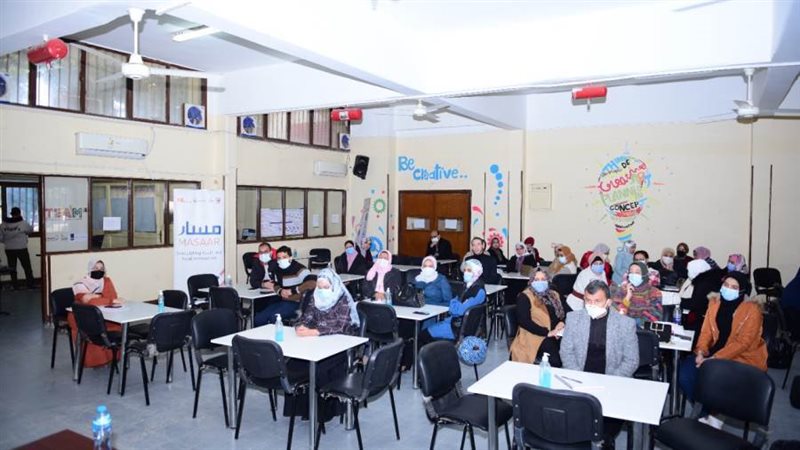 من جانب الدورة