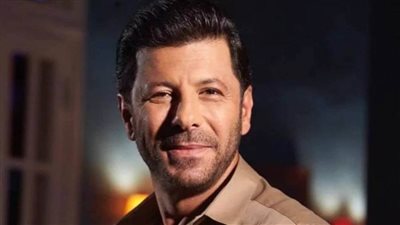 إياد نصار يشكر زوجته لدعمه ويشوق الجمهور لفيلمه الجديد