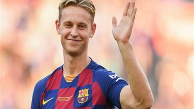 بايرن ميونخ: لم نتحرك تجاه دي يونج لاعب برشلونة