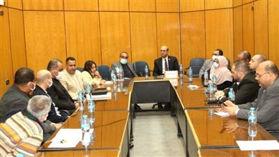 نائب رئيس جامعة أسيوط يعقد لقاء مع وفد وزارة التعليم العالي لاستعراض جهود الجامعة المبذولة