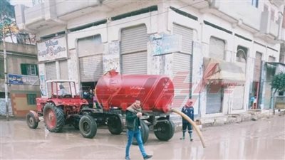 رؤساء المراكز والمدن يتابعون رفع مياه الأمطار بمدن وقرى كفر الشيخ