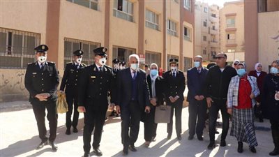 تعليم القاهرة تحفل بعيد الشرطة على طريقتها