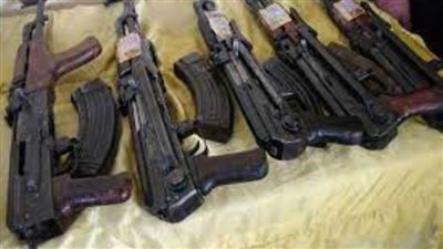 ضبط 7 متهمين بحوزتهم 5 قطع أسلحة نارية وكمية من المخدرات خلال حملة بأسوان