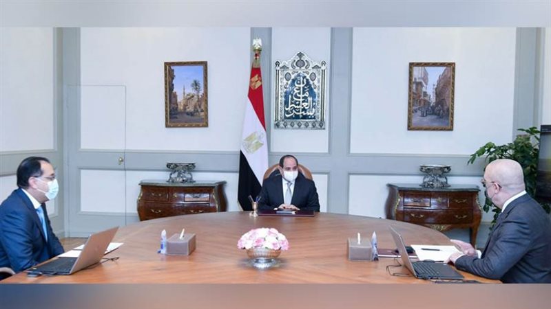 الرئيس السيسي يجتمع