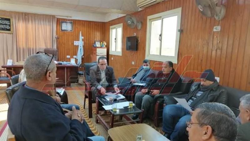 خلال الاجتماع