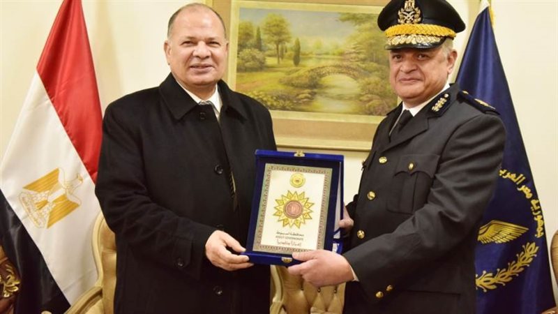 محافظ أسيوط يشارك