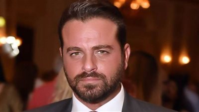 رسالة من زوج نيكول سابا إلى منى زكي