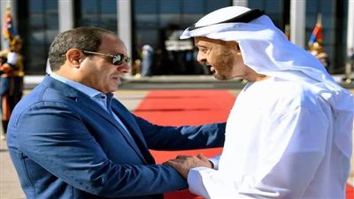 الرئيس السيسي يؤكد حرص مصر على تطوير التعاون والتنسيق الثنائي الوثيق مع الإمارات 