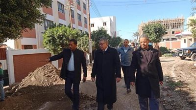 محافظ المنيا يوجه رؤساء المراكز المستهدفة بالمبادرة الرئاسية 