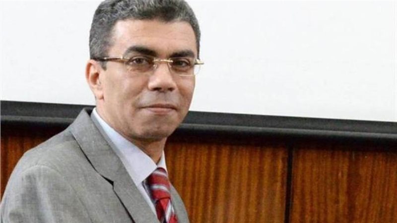 الكاتب الصحفي ياسر