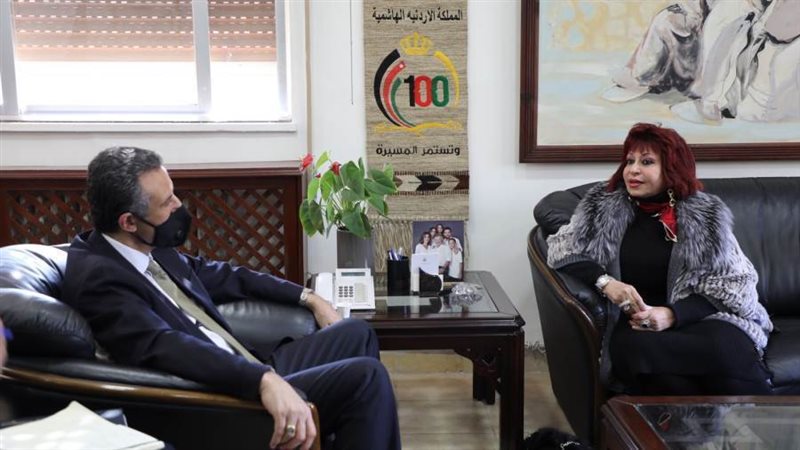 لقاء وزير السياحة