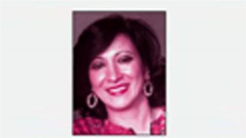 الكاتبة الصحفية زينب