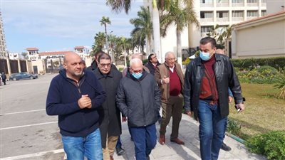 محافظ بورسعيد يتفقد أعمال تطوير مبنى الديوان العام الغربي 