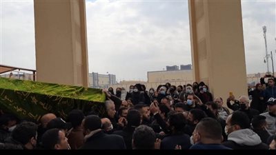 وزراء وقيادات الصحافة والإعلام ومحبون يشيعون فقيد الصحافة ياسر رزق لمثواه الأخير