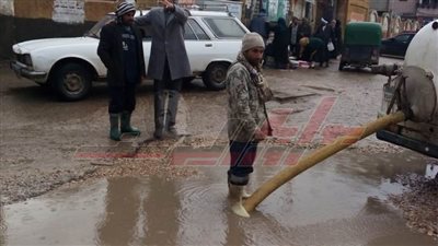 رؤساء مدن كفر الشيخ يتابعون كسح مياه الأمطار