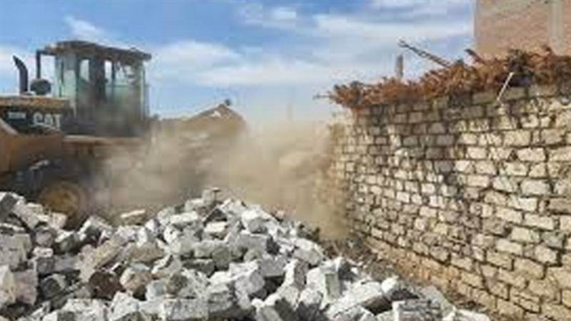 تعد على أراضي أملاك