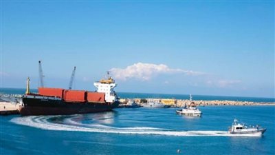 إعادة فتح ميناء العريش البحري بعد تحسن الأحوال الجوية