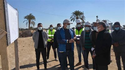 محافظ المنيا: إنشاء محطة لمعالجة الصرف الصحي بكفر المغربي