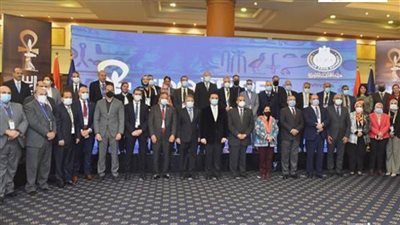 هيئة الدواء تستعرض توصيات الملتقى الثاني لصناعة الدواء بالأقصر